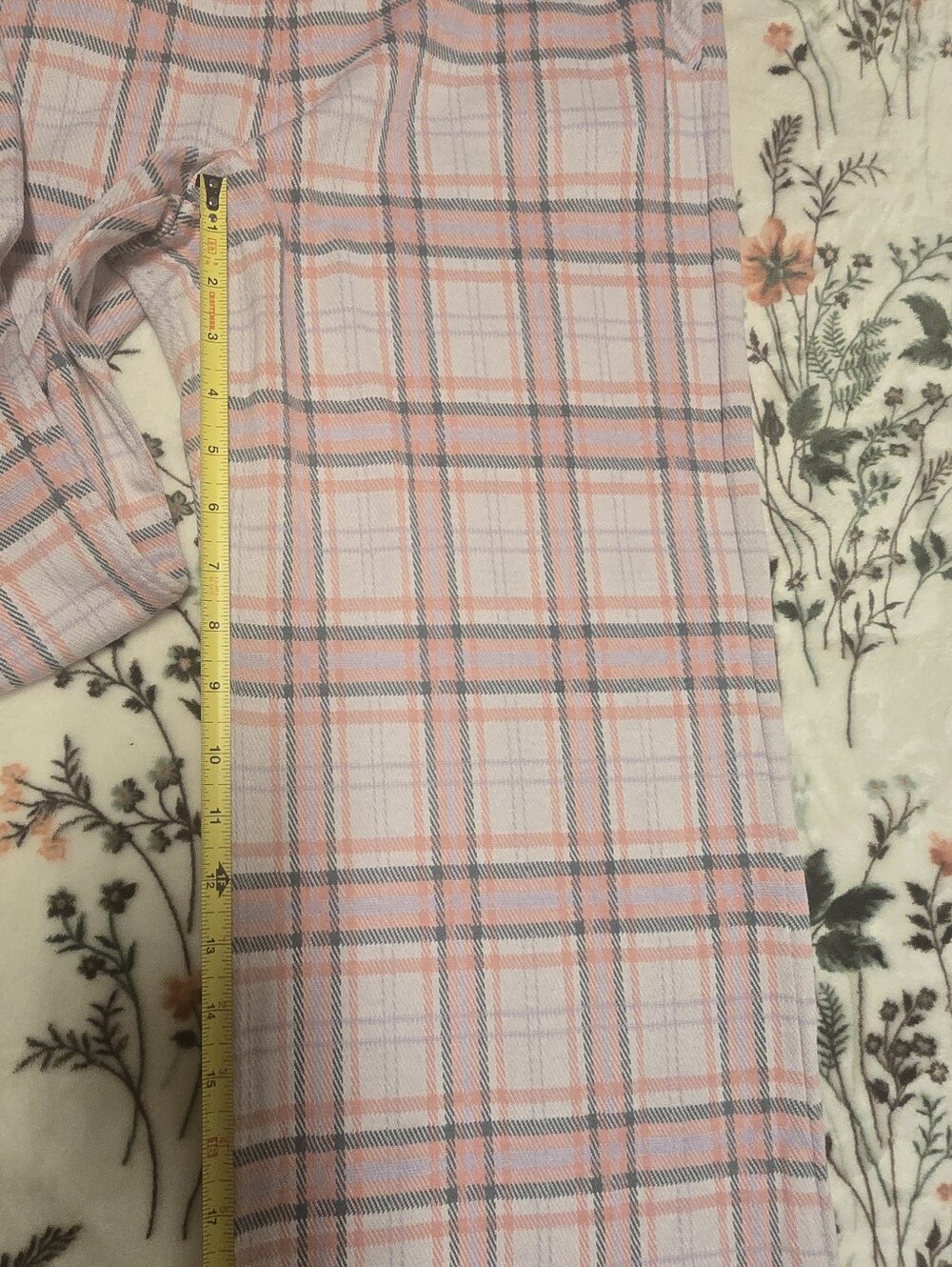 Barbie Pink Cabi Capris - Picture 4 of 8